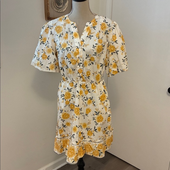 Joie Dresses & Skirts - Joie Ruffled Dress Puff Sleeve Cotton Yellow Floral Belted with Pockets 12